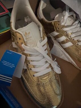 Brand new - women's ADIDAS SAMBA OG